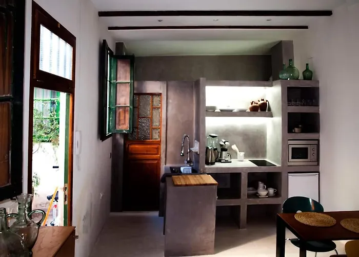 Casita Artista En Bello Edificio Barrio Ruzafa